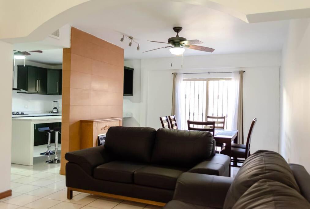 Alojamiento Completo 3 Habitaciones Chihuahua Buitenkant foto