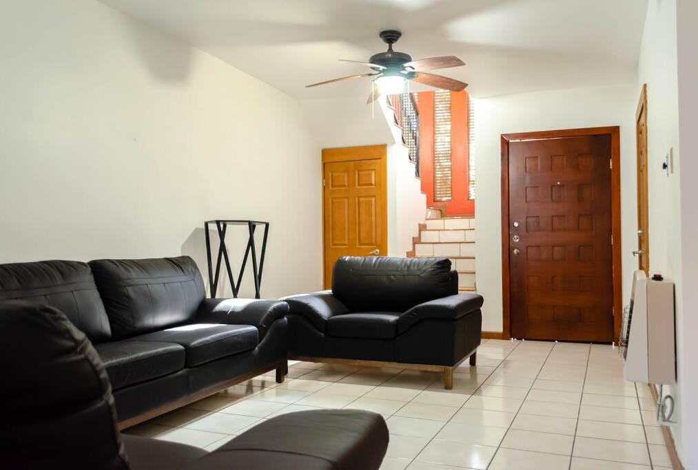 Alojamiento Completo 3 Habitaciones Chihuahua Buitenkant foto