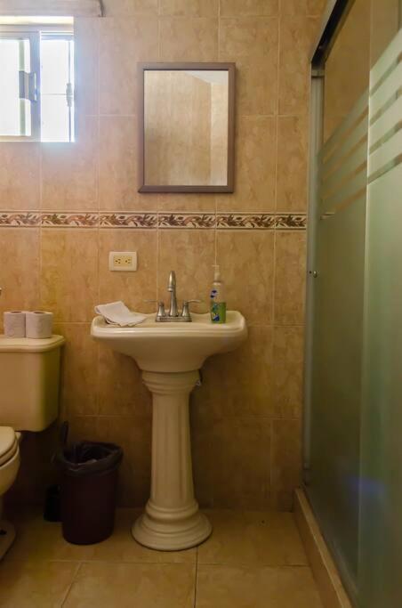 Alojamiento Completo 3 Habitaciones Chihuahua Buitenkant foto